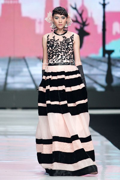 Jakarta, Indonesia - 22 Oktober. Gregorius Vici Spirit of Springs. Jakarta Fashion Week 2014 at Senayan City. 22 Oktober 2013. Jakarta. [Foto: Mohammad Abduh/Wolipop]