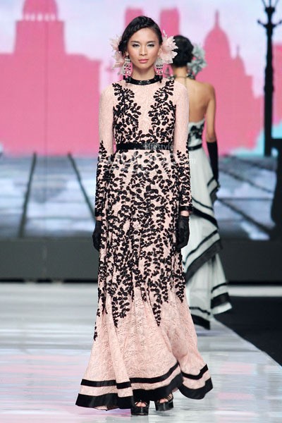 Jakarta, Indonesia - 22 Oktober. Gregorius Vici Spirit of Springs. Jakarta Fashion Week 2014 at Senayan City. 22 Oktober 2013. Jakarta. [Foto: Mohammad Abduh/Wolipop]