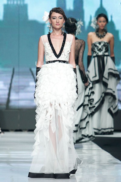 Jakarta, Indonesia - 22 Oktober. Gregorius Vici Spirit of Springs. Jakarta Fashion Week 2014 at Senayan City. 22 Oktober 2013. Jakarta. [Foto: Mohammad Abduh/Wolipop]