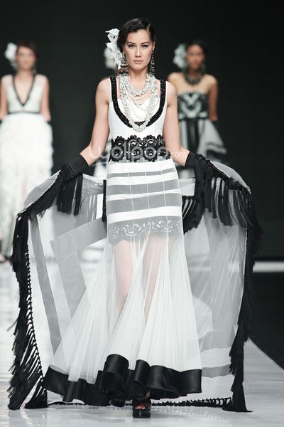 Jakarta, Indonesia - 22 Oktober. Gregorius Vici Spirit of Springs. Jakarta Fashion Week 2014 at Senayan City. 22 Oktober 2013. Jakarta. [Foto: Mohammad Abduh/Wolipop]