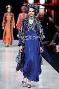 Jakarta, Indonesia - 22 Oktober. Hennie Noer Elegances in Shades of Romantic. Jakarta Fashion Week 2014 at Senayan City. 22 Oktober 2013. Jakarta. [Foto: Mohammad Abduh/Wolipop]