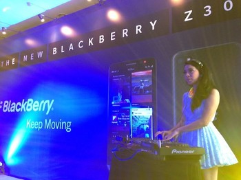 Selain menyodorkan spesifikasi tertinggi dibanding perangkat BlackBerry lainnya, sistem operasi BlackBerry 10 yang diusungnya pun merupakan versi teranyar yang menghadirkan berbagai improvisasi ciamik.