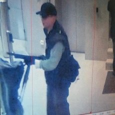 Penembakan di Paris, Polisi Buru Pria Berkulit Putih