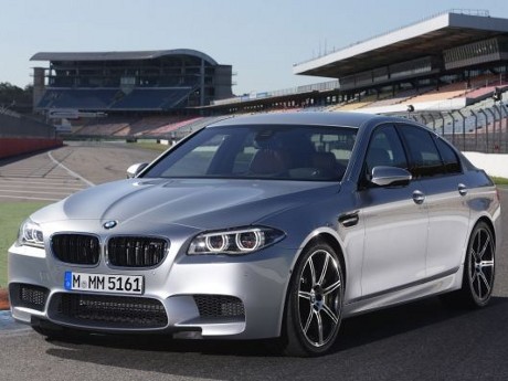BMW M5 Teranyar Resmi Meluncur di Indonesia