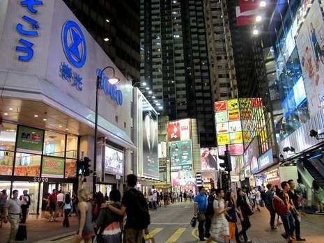 Ladies, Ini 6 Surga Belanja yang Bikin Lupa Daratan