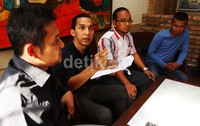 Gerakan Pemuda Islam (GPI) memprotes penyadapan tersebut.