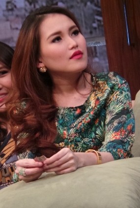 Banyak Cewek Ngaku Mantan Enji, Ayu Ting Ting Nggak Bingung