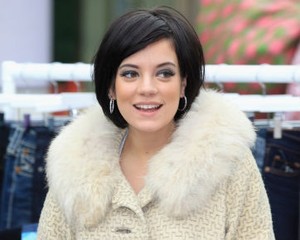 Coba-coba Jadi Desainer, Butik Lily Allen Bangkrut dan Banyak Utang