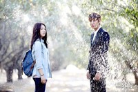'Heirs' menceritakan kisah percintaan Kim Tan, seorang konglomerat dengan Cha Eun Sang, seorang gadis miskin.