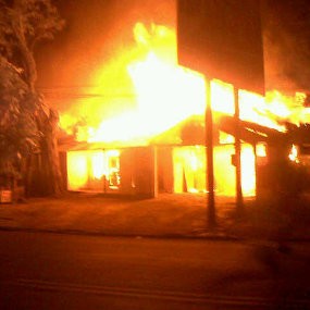 Kebakaran di Dekat Terminal Cicaheum, Jalan AH Nasution Macet Parah