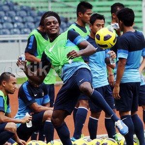 Cedera, Victor Igbonefo Terancam Absen Lawan Irak