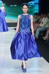 Jakarta, Indonesia - 22 Oktober. Ian Adrian Butonesia. Jakarta Fashion Week 2014 at Senayan City. 22 Oktober 2013. Jakarta. [Foto: Mohammad Abduh/Wolipop]