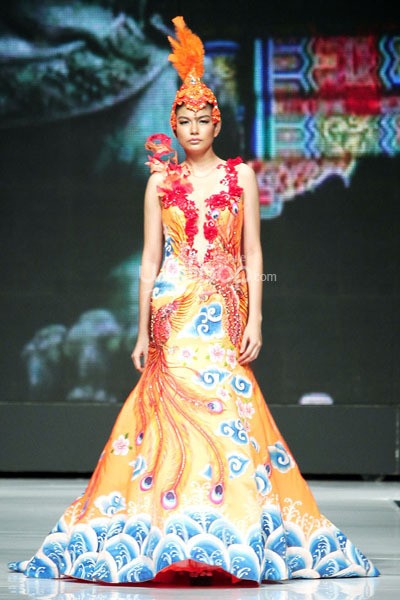 Jakarta, Indonesia - 22 Oktober. Geraldus Sugeng Mythperial. Jakarta Fashion Week 2014 at Senayan City. 22 Oktober 2013. Jakarta. [Foto: Mohammad Abduh/Wolipop]