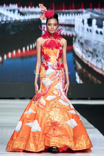 Jakarta, Indonesia - 22 Oktober. Geraldus Sugeng Mythperial. Jakarta Fashion Week 2014 at Senayan City. 22 Oktober 2013. Jakarta. [Foto: Mohammad Abduh/Wolipop]