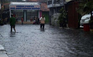 Pemkot Jaktim Bentuk Posko Antisipasi 13 Titik Rawan Banjir