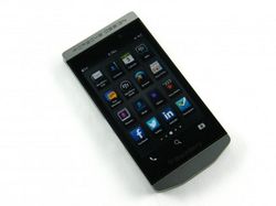 Lebih Dekat dengan BlackBerry Z10 Porsche