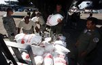 Bantuan Terus Mengalir ke Kota Tacloban