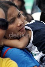 Mengantre Berhari-hari untuk Dievakuasi