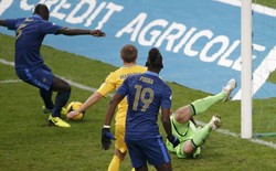 Di Stade de France, Rabu (20/11/2013) dinihari WIB, Prancis yang tertinggal dua gol secara aggregat dari Ukraina langsung menekan sejak awal pertandingan. Prancis akhirnya unggul ketika pertandingan memasuki menit ke-22 lewat Mamadou Sakho. REUTERS/Gonzalo Fuentes.