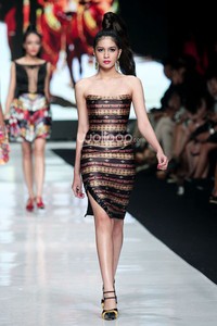 Jakarta, Indonesia - 22 Oktober. Angie Blaire Fearless. Jakarta Fashion Week 2014, at Senayan City. 22 Oktober 2013. Jakarta. [Foto: Mohammad Abduh/Wolipop]