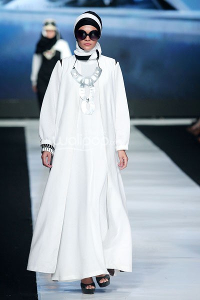 Jakarta, Indonesia - 22 Oktober. Hannie Hananto Saga City. Jakarta Fashion Week 2014 at Senayan City. 22 Oktober 2013. Jakarta. [Foto: Mohammad Abduh/Wolipop]