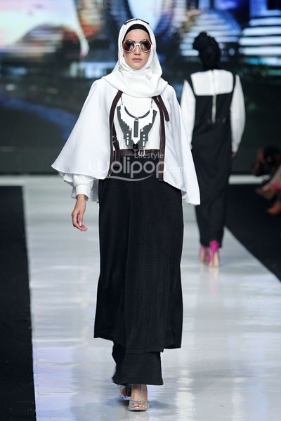 Jakarta, Indonesia - 22 Oktober. Hannie Hananto Saga City. Jakarta Fashion Week 2014 at Senayan City. 22 Oktober 2013. Jakarta. [Foto: Mohammad Abduh/Wolipop]