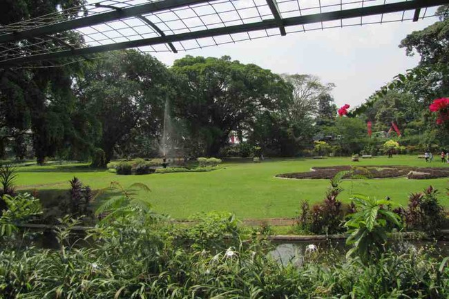  4 Tempat di Indonesia dengan Mitos Putus Cinta