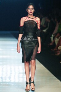 Jakarta, Indonesia - 22 Oktober. Harry Halim VENA. Jakarta Fashion Week 2014 at Senayan City. 22 Oktober 2013. Jakarta. [Foto: Mohammad Abduh/Wolipop]