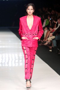 Jakarta, Indonesia - 22 Oktober. Harry Halim VENA. Jakarta Fashion Week 2014 at Senayan City. 22 Oktober 2013. Jakarta. [Foto: Mohammad Abduh/Wolipop]