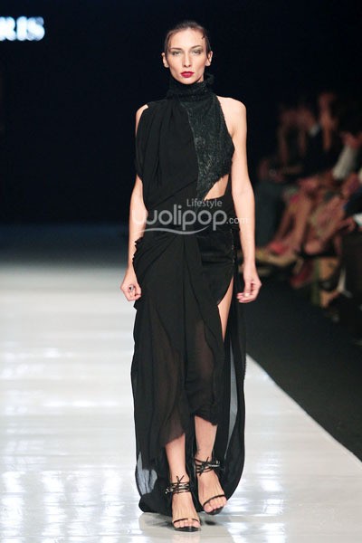 Jakarta, Indonesia - 22 Oktober. Harry Halim VENA. Jakarta Fashion Week 2014 at Senayan City. 22 Oktober 2013. Jakarta. [Foto: Mohammad Abduh/Wolipop]