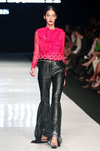 Jakarta, Indonesia - 22 Oktober. Harry Halim VENA. Jakarta Fashion Week 2014 at Senayan City. 22 Oktober 2013. Jakarta. [Foto: Mohammad Abduh/Wolipop]