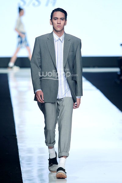 Jakarta, Indonesia - 22 Oktober. Kle by Kleting Insurgency. Jakarta Fashion Week 2014 at Senayan City. 22 Oktober 2013. Jakarta. [Foto: Mohammad Abduh/Wolipop]