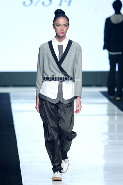 Jakarta, Indonesia - 22 Oktober. Kle by Kleting Insurgency. Jakarta Fashion Week 2014 at Senayan City. 22 Oktober 2013. Jakarta. [Foto: Mohammad Abduh/Wolipop]