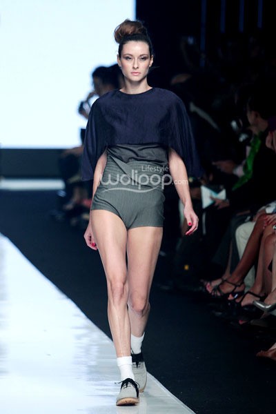 Jakarta, Indonesia - 22 Oktober. Kle by Kleting Insurgency. Jakarta Fashion Week 2014 at Senayan City. 22 Oktober 2013. Jakarta. [Foto: Mohammad Abduh/Wolipop]