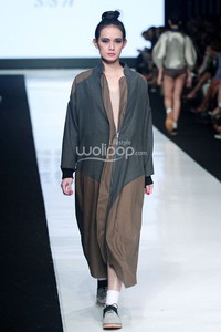 Jakarta, Indonesia - 22 Oktober. Kle by Kleting Insurgency. Jakarta Fashion Week 2014 at Senayan City. 22 Oktober 2013. Jakarta. [Foto: Mohammad Abduh/Wolipop]