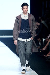 Jakarta, Indonesia - 22 Oktober. Kle by Kleting Insurgency. Jakarta Fashion Week 2014 at Senayan City. 22 Oktober 2013. Jakarta. [Foto: Mohammad Abduh/Wolipop]