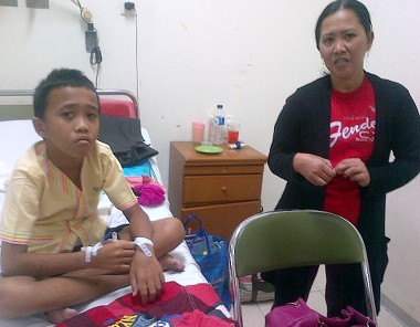 Ruslan dan Caranya Beradaptasi Dengan Anus di Perutnya