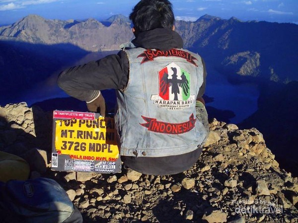 Ini Baru Cerita Dari Bekasi ke Gunung  Rinjani Naik  Vespa