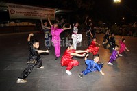 Sebelum acara dimulai, ditampilkan pertunjukan wushu oleh warga setempat.