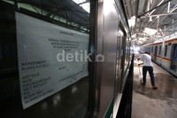     Gerbong-gerbong ini akan digunakan untuk meningkatkan pelayanan KRL Commuter Line (CL).