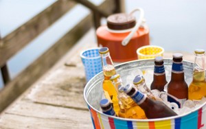Pecandu Alkohol Dapatkan Bir Setelah Bersihkan Lingkungan Di Amsterdam