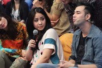 Nagita Slavina dan Raffi Ahmad berbincang-bincang sangat akrab. Gusmun/detikHOT.