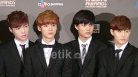 Lay, Luhan, Kai dan Suho tampak necis. Kanti/detikHOT.