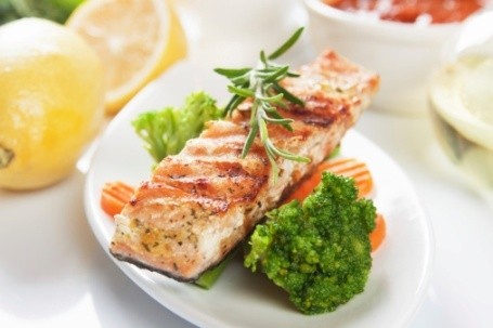 Malas Bercinta? Mari Makan Udang dan Salmon untuk Bangkitkan Libido