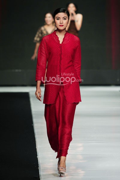 Jakarta, Indonesia - 22 Oktober 2013. Oscar Lawalata I am Indonesian. Jakarta Fashion Week 2014 at Senayan City. Jakarta. [Foto: Mohammad Abduh/Wolipop]