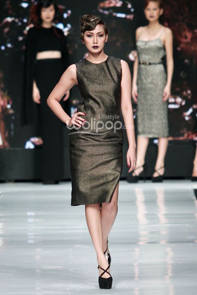 Jakarta, Indonesia - 23 Oktober 2013. Rinda Salmun, Hair Do by Irwan Doke It Girl of Fashion. Jakarta Fashion Week 2014 at Senayan City. Jakarta. [Foto: Mohammad Abduh/Wolipop]