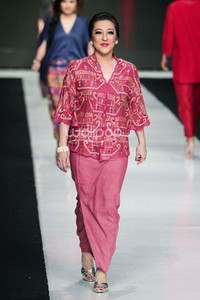 Jakarta, Indonesia - 22 Oktober 2013. Oscar Lawalata I am Indonesian. Jakarta Fashion Week 2014 at Senayan City. Jakarta. [Foto: Mohammad Abduh/Wolipop]