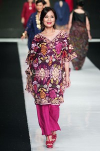 Jakarta, Indonesia - 22 Oktober 2013. Oscar Lawalata I am Indonesian. Jakarta Fashion Week 2014 at Senayan City. Jakarta. [Foto: Mohammad Abduh/Wolipop]