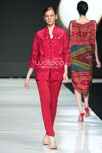 Jakarta, Indonesia - 22 Oktober 2013. Oscar Lawalata I am Indonesian. Jakarta Fashion Week 2014 at Senayan City. Jakarta. [Foto: Mohammad Abduh/Wolipop]