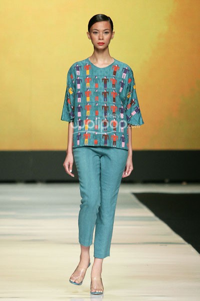 Jakarta, Indonesia - 22 Oktober 2013. Oscar Lawalata I am Indonesian. Jakarta Fashion Week 2014 at Senayan City. Jakarta. [Foto: Mohammad Abduh/Wolipop]